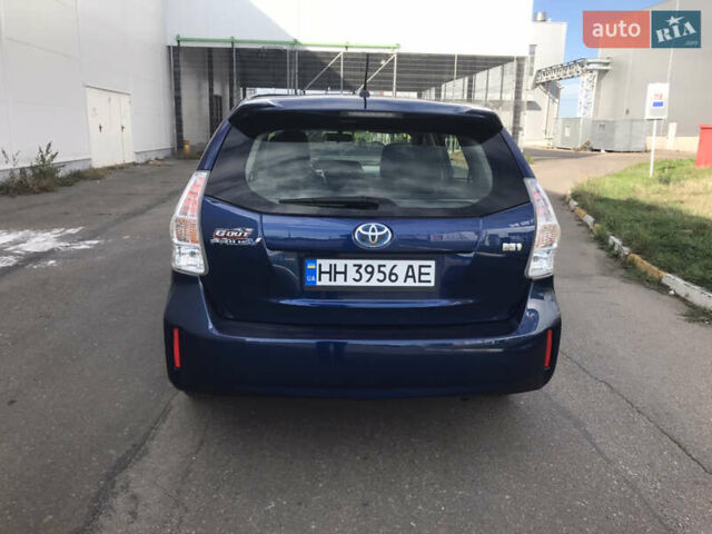 Синий Тойота Prius v, объемом двигателя 1.8 л и пробегом 195 тыс. км за 11950 $, фото 7 на Automoto.ua