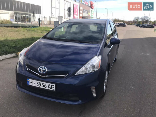 Синий Тойота Prius v, объемом двигателя 1.8 л и пробегом 195 тыс. км за 11950 $, фото 10 на Automoto.ua