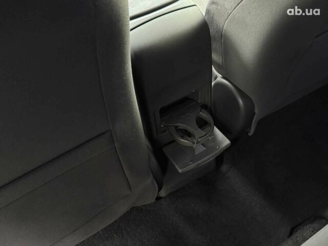 Синий Тойота Prius v, объемом двигателя 1.8 л и пробегом 315 тыс. км за 10290 $, фото 33 на Automoto.ua