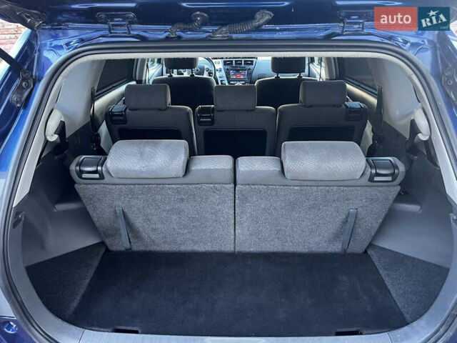 Синий Тойота Prius v, объемом двигателя 1.8 л и пробегом 253 тыс. км за 11499 $, фото 41 на Automoto.ua