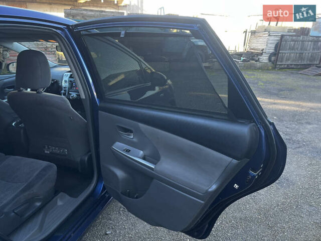 Синий Тойота Prius v, объемом двигателя 1.8 л и пробегом 253 тыс. км за 11499 $, фото 34 на Automoto.ua