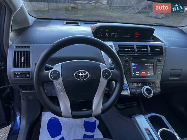 Синий Тойота Prius v, объемом двигателя 1.8 л и пробегом 253 тыс. км за 11499 $, фото 22 на Automoto.ua