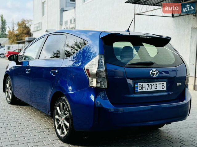 Синій Тойота Prius v, об'ємом двигуна 0 л та пробігом 207 тис. км за 9500 $, фото 7 на Automoto.ua