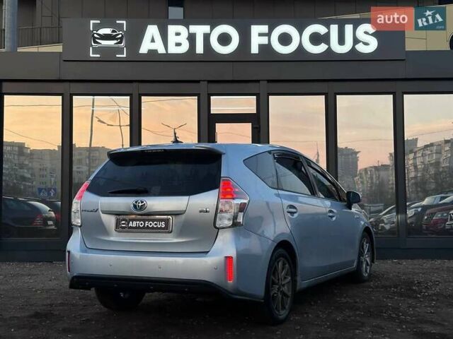 Синій Тойота Prius v, об'ємом двигуна 1.8 л та пробігом 248 тис. км за 18490 $, фото 7 на Automoto.ua