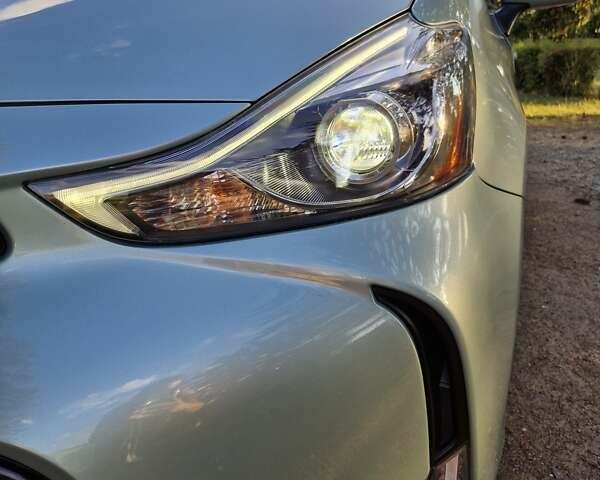 Зеленый Тойота Prius v, объемом двигателя 1.8 л и пробегом 161 тыс. км за 18500 $, фото 15 на Automoto.ua