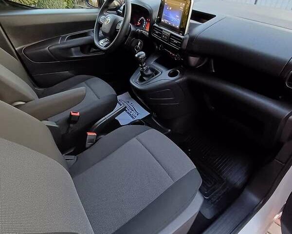 Белый Тойота Proace City, объемом двигателя 1.5 л и пробегом 179 тыс. км за 15950 $, фото 30 на Automoto.ua