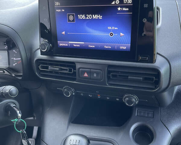 Білий Тойота Proace City, об'ємом двигуна 1.5 л та пробігом 30 тис. км за 18499 $, фото 12 на Automoto.ua