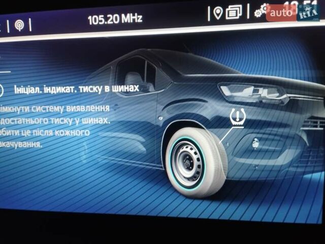 Белый Тойота Proace City, объемом двигателя 0 л и пробегом 129 тыс. км за 16999 $, фото 13 на Automoto.ua