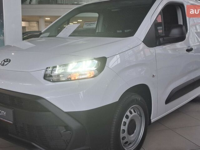 Тойота Proace City, объемом двигателя 1.5 л и пробегом 0 тыс. км за 25368 $, фото 1 на Automoto.ua