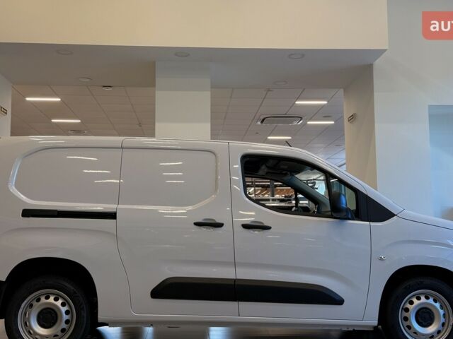Тойота Proace City, объемом двигателя 1.5 л и пробегом 0 тыс. км за 26386 $, фото 2 на Automoto.ua