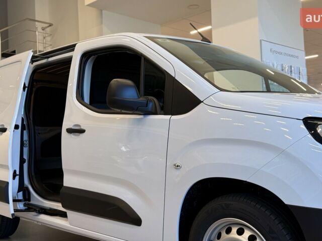 Тойота Proace City, об'ємом двигуна 1.5 л та пробігом 0 тис. км за 26354 $, фото 4 на Automoto.ua
