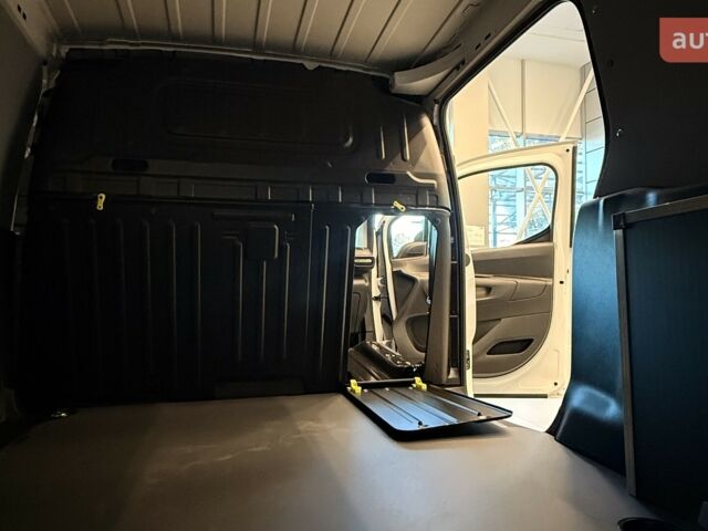 Тойота Proace City, объемом двигателя 1.5 л и пробегом 0 тыс. км за 26386 $, фото 5 на Automoto.ua