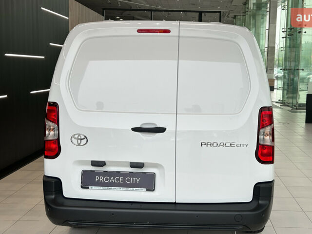Тойота Proace City, об'ємом двигуна 1.5 л та пробігом 0 тис. км за 25288 $, фото 7 на Automoto.ua