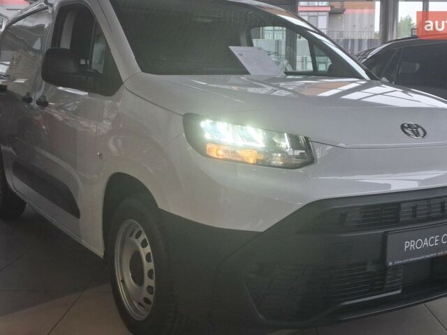 Тойота Proace City, объемом двигателя 1.5 л и пробегом 0 тыс. км за 25368 $, фото 2 на Automoto.ua