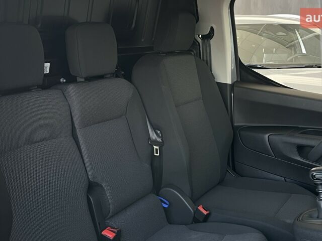 Тойота Proace City, объемом двигателя 1.5 л и пробегом 0 тыс. км за 26250 $, фото 5 на Automoto.ua