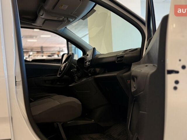 Тойота Proace City, объемом двигателя 1.5 л и пробегом 0 тыс. км за 26386 $, фото 16 на Automoto.ua