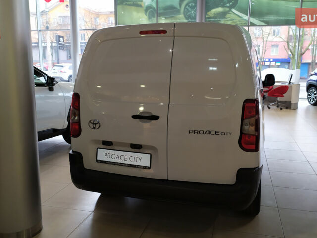 Тойота Proace City, объемом двигателя 1.5 л и пробегом 0 тыс. км за 26628 $, фото 5 на Automoto.ua