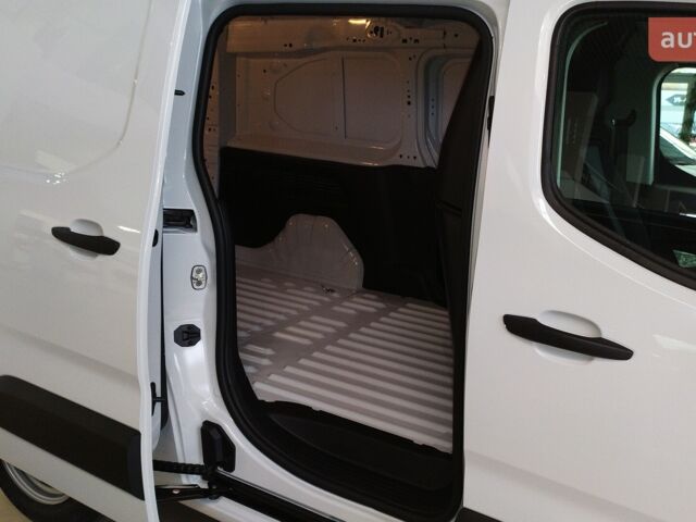 Тойота Proace City, объемом двигателя 1.5 л и пробегом 0 тыс. км за 26628 $, фото 16 на Automoto.ua