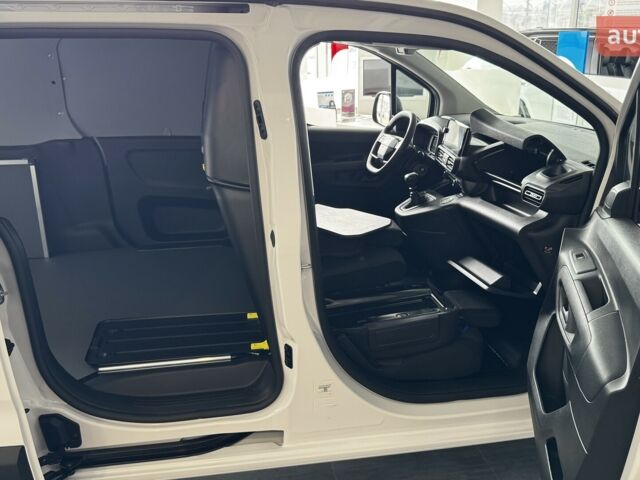 Тойота Proace City, объемом двигателя 1.5 л и пробегом 0 тыс. км за 25465 $, фото 2 на Automoto.ua