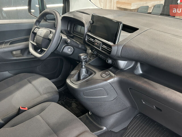 Тойота Proace City, об'ємом двигуна 1.5 л та пробігом 0 тис. км за 25288 $, фото 15 на Automoto.ua