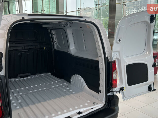 Тойота Proace City, об'ємом двигуна 1.5 л та пробігом 0 тис. км за 25288 $, фото 18 на Automoto.ua