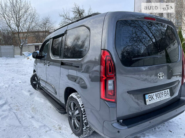 Тойота Proace City Verso, об'ємом двигуна 1.5 л та пробігом 60 тис. км за 22200 $, фото 4 на Automoto.ua