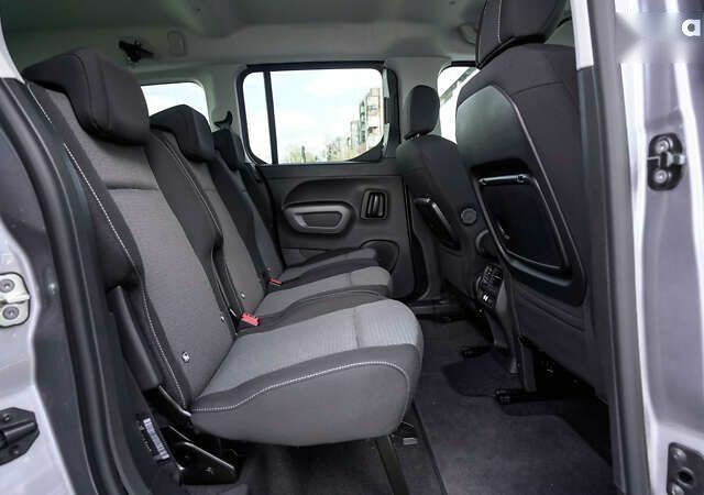 Тойота Proace City Verso, об'ємом двигуна 1.5 л та пробігом 1 тис. км за 33344 $, фото 6 на Automoto.ua