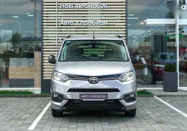 Тойота Proace City Verso, об'ємом двигуна 1.5 л та пробігом 1 тис. км за 33344 $, фото 4 на Automoto.ua