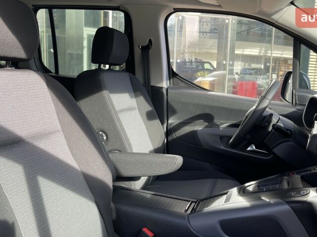 Тойота Proace City Verso, об'ємом двигуна 1.5 л та пробігом 0 тис. км за 34537 $, фото 17 на Automoto.ua