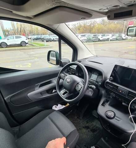 Сірий Тойота Proace City Verso, об'ємом двигуна 1.5 л та пробігом 46 тис. км за 24900 $, фото 1 на Automoto.ua