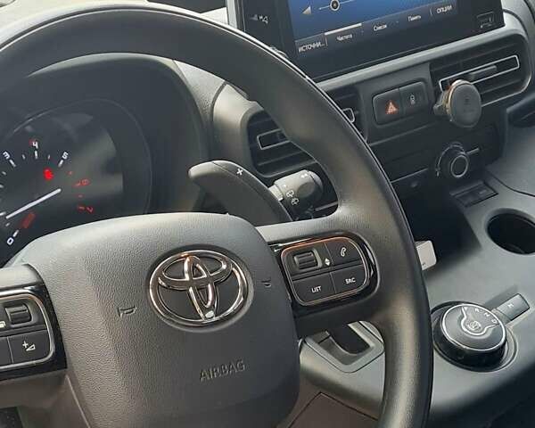 Сірий Тойота Proace City Verso, об'ємом двигуна 1.5 л та пробігом 15 тис. км за 27200 $, фото 5 на Automoto.ua