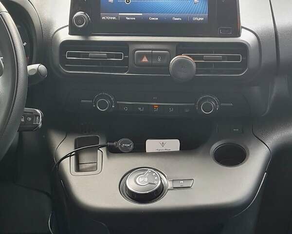 Сірий Тойота Proace City Verso, об'ємом двигуна 1.5 л та пробігом 15 тис. км за 27200 $, фото 6 на Automoto.ua