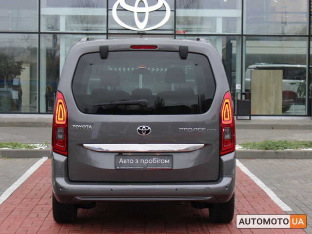 Серый Тойота Proace City Verso, объемом двигателя 1.5 л и пробегом 32 тыс. км за 29257 $, фото 7 на Automoto.ua