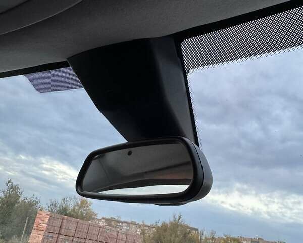 Серый Тойота Proace City Verso, объемом двигателя 1.5 л и пробегом 9 тыс. км за 29900 $, фото 49 на Automoto.ua