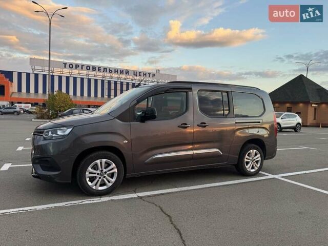 Сірий Тойота Proace City Verso, об'ємом двигуна 1.5 л та пробігом 9 тис. км за 29900 $, фото 23 на Automoto.ua