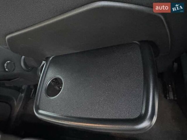 Сірий Тойота Proace City Verso, об'ємом двигуна 1.5 л та пробігом 9 тис. км за 29900 $, фото 59 на Automoto.ua