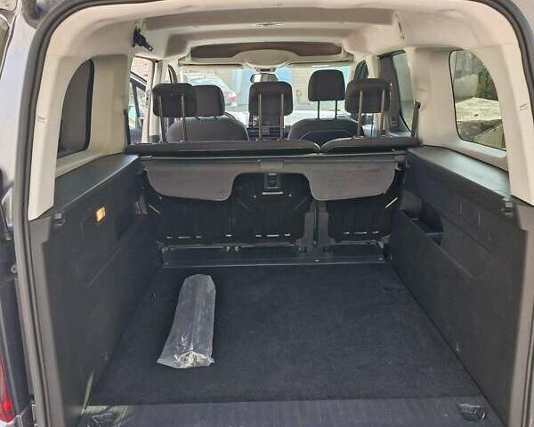 Серый Тойота Proace City Verso, объемом двигателя 1.5 л и пробегом 9 тыс. км за 29900 $, фото 63 на Automoto.ua