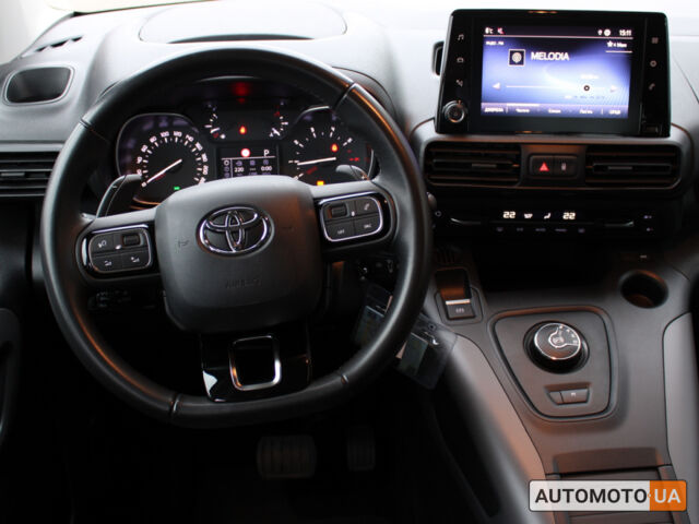 Серый Тойота Proace City Verso, объемом двигателя 1.5 л и пробегом 32 тыс. км за 29257 $, фото 11 на Automoto.ua