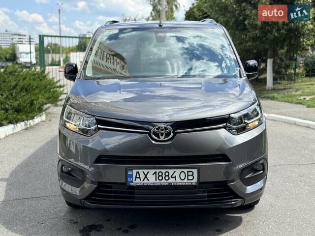 Сірий Тойота Proace City Verso, об'ємом двигуна 1.5 л та пробігом 9 тис. км за 32000 $, фото 5 на Automoto.ua