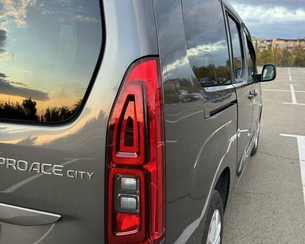 Сірий Тойота Proace City Verso, об'ємом двигуна 1.5 л та пробігом 9 тис. км за 29900 $, фото 33 на Automoto.ua