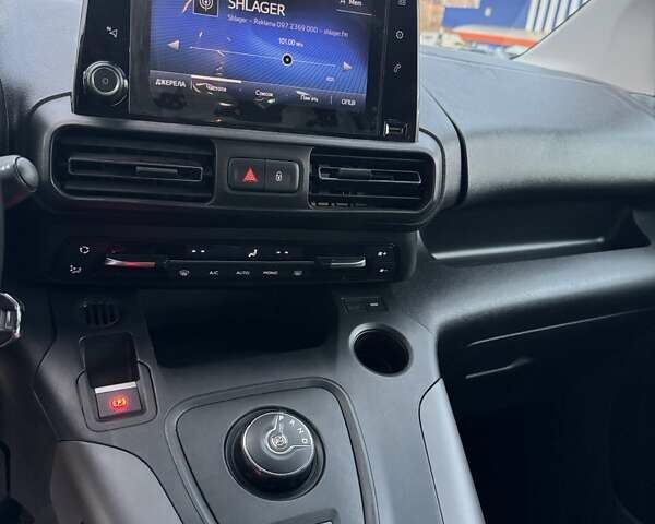 Сірий Тойота Proace City Verso, об'ємом двигуна 1.5 л та пробігом 9 тис. км за 29900 $, фото 43 на Automoto.ua