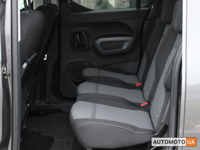 Серый Тойота Proace City Verso, объемом двигателя 1.5 л и пробегом 32 тыс. км за 29257 $, фото 14 на Automoto.ua