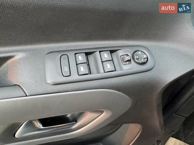 Сірий Тойота Proace City Verso, об'ємом двигуна 1.5 л та пробігом 9 тис. км за 29900 $, фото 37 на Automoto.ua