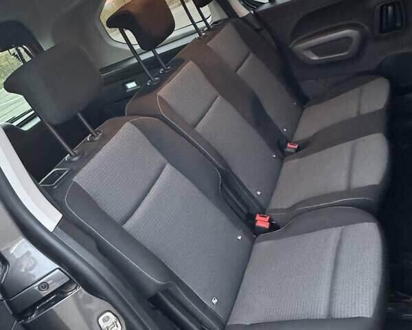 Сірий Тойота Proace City Verso, об'ємом двигуна 1.5 л та пробігом 9 тис. км за 29900 $, фото 55 на Automoto.ua