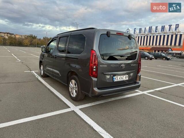 Сірий Тойота Proace City Verso, об'ємом двигуна 1.5 л та пробігом 9 тис. км за 29900 $, фото 15 на Automoto.ua