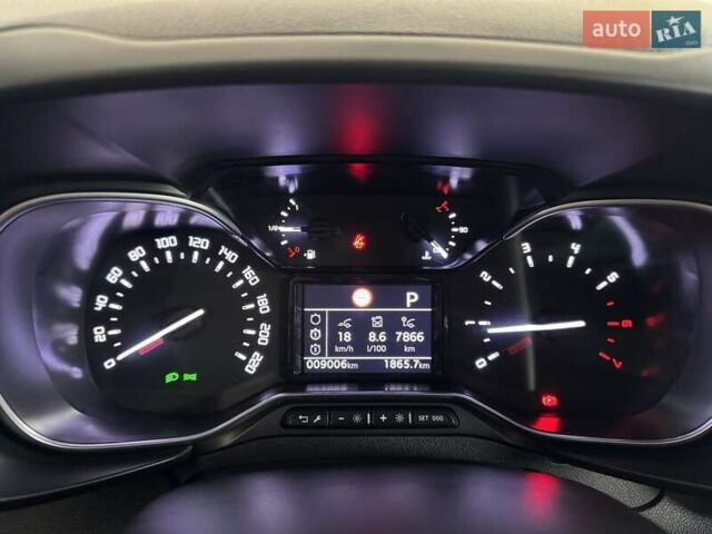 Сірий Тойота Proace City Verso, об'ємом двигуна 1.5 л та пробігом 9 тис. км за 32000 $, фото 3 на Automoto.ua