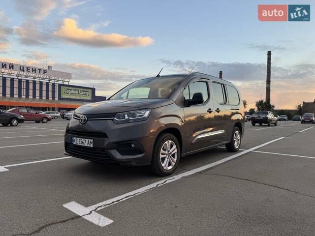 Серый Тойота Proace City Verso, объемом двигателя 1.5 л и пробегом 9 тыс. км за 29900 $, фото 13 на Automoto.ua