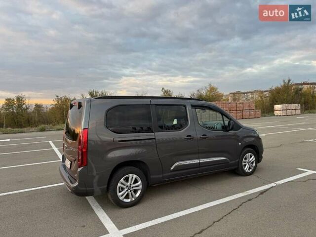 Сірий Тойота Proace City Verso, об'ємом двигуна 1.5 л та пробігом 9 тис. км за 29900 $, фото 10 на Automoto.ua