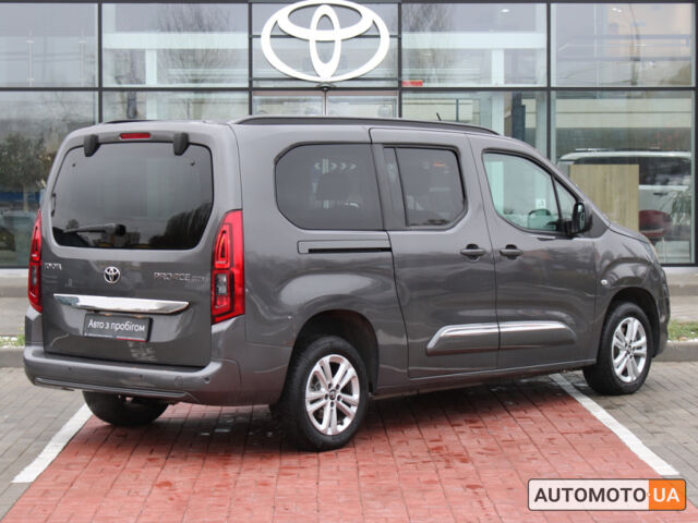 Серый Тойота Proace City Verso, объемом двигателя 1.5 л и пробегом 32 тыс. км за 29257 $, фото 8 на Automoto.ua