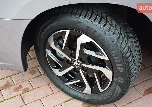 Сірий Тойота Proace City Verso, об'ємом двигуна 1.5 л та пробігом 1 тис. км за 33000 $, фото 15 на Automoto.ua